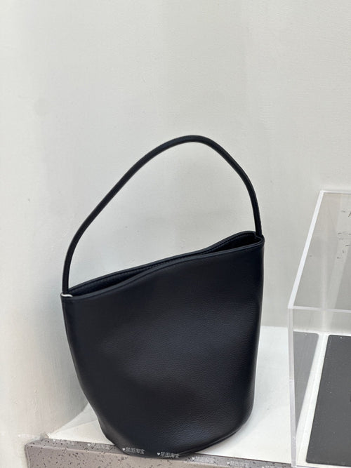 Badi Leather Women's Crossbody Bag - Stylish & Versatile