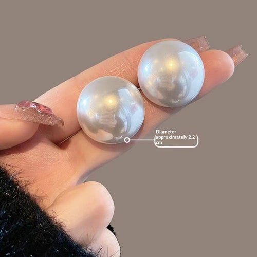 Retro Oversized Bread-shaped Stud Earrings for Trendy Look