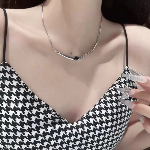 New Minimalist-style Sweater Womens Necklace - Trendy Accessory