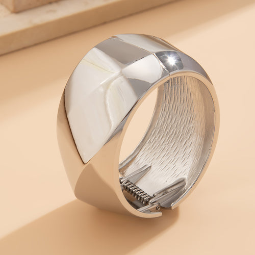 Exaggerated Glossy Fashion Wide Open Bangle for Women
