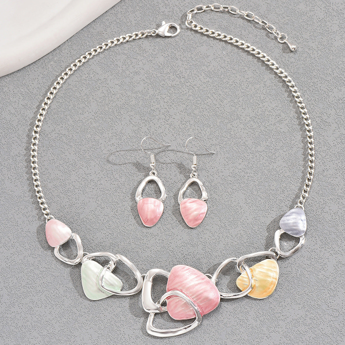 Elegant Round Enamel Drop Earrings & Clavicle Necklace Set
