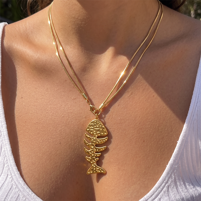 Hammered Fishbone Pendant Choker Necklace for Women