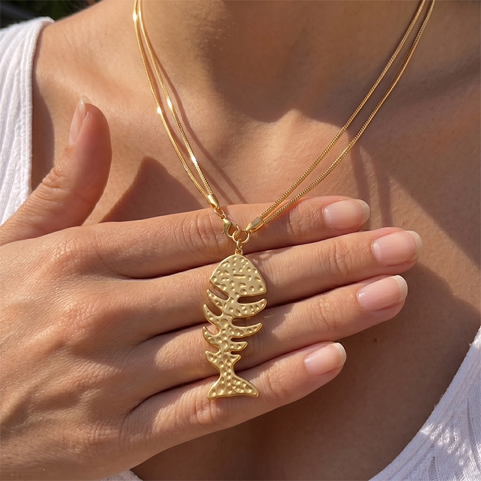 Hammered Fishbone Pendant Choker Necklace for Women