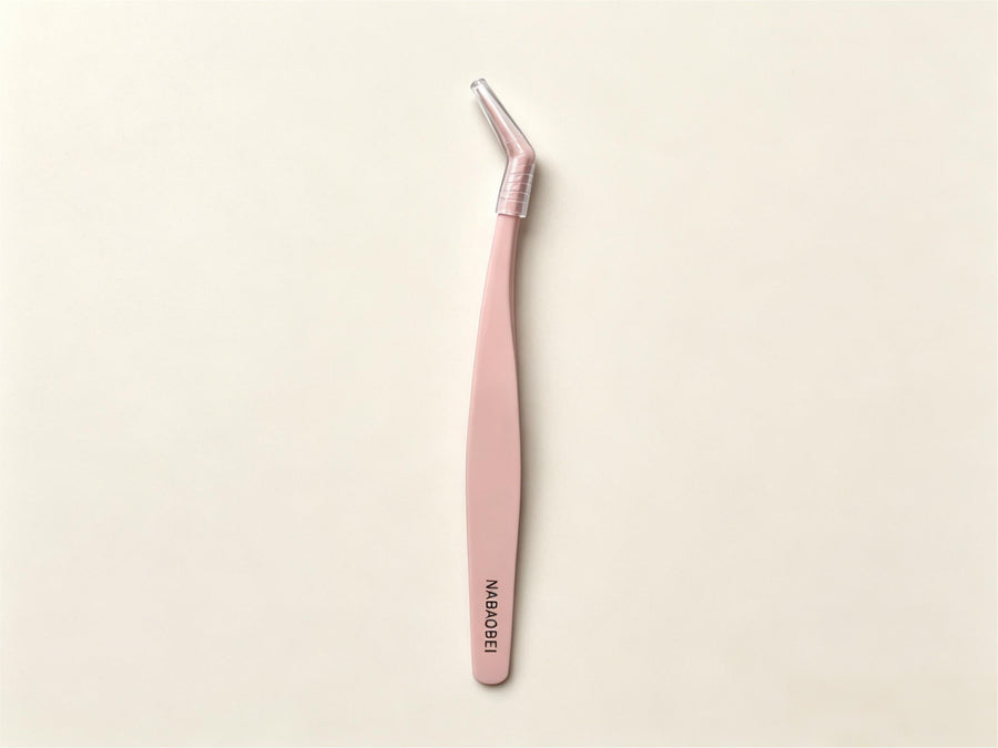 Non-Sticky Lash Tweezers for Perfect Eyelash Application