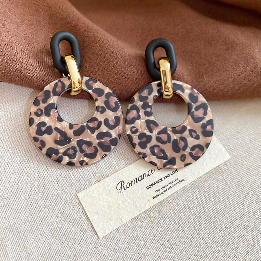 Magic Circle Vintage Flat Round Resin Tassel Earrings