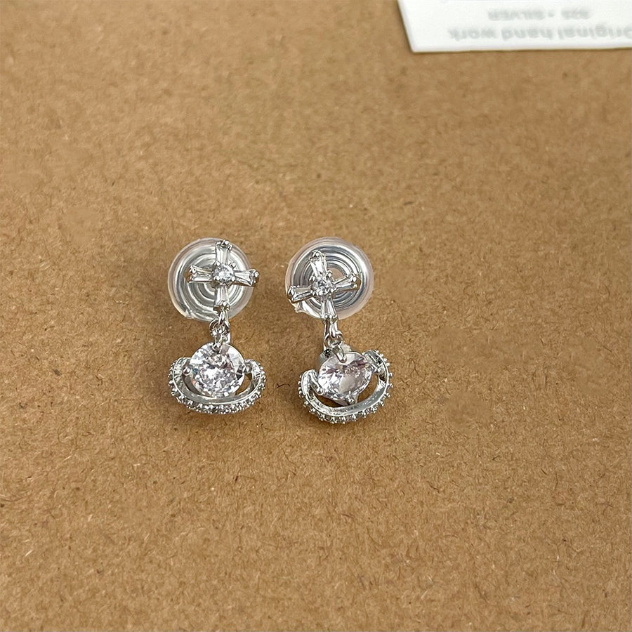Niche Minimalist Geometric Pearl Coil Ear Clips for Women