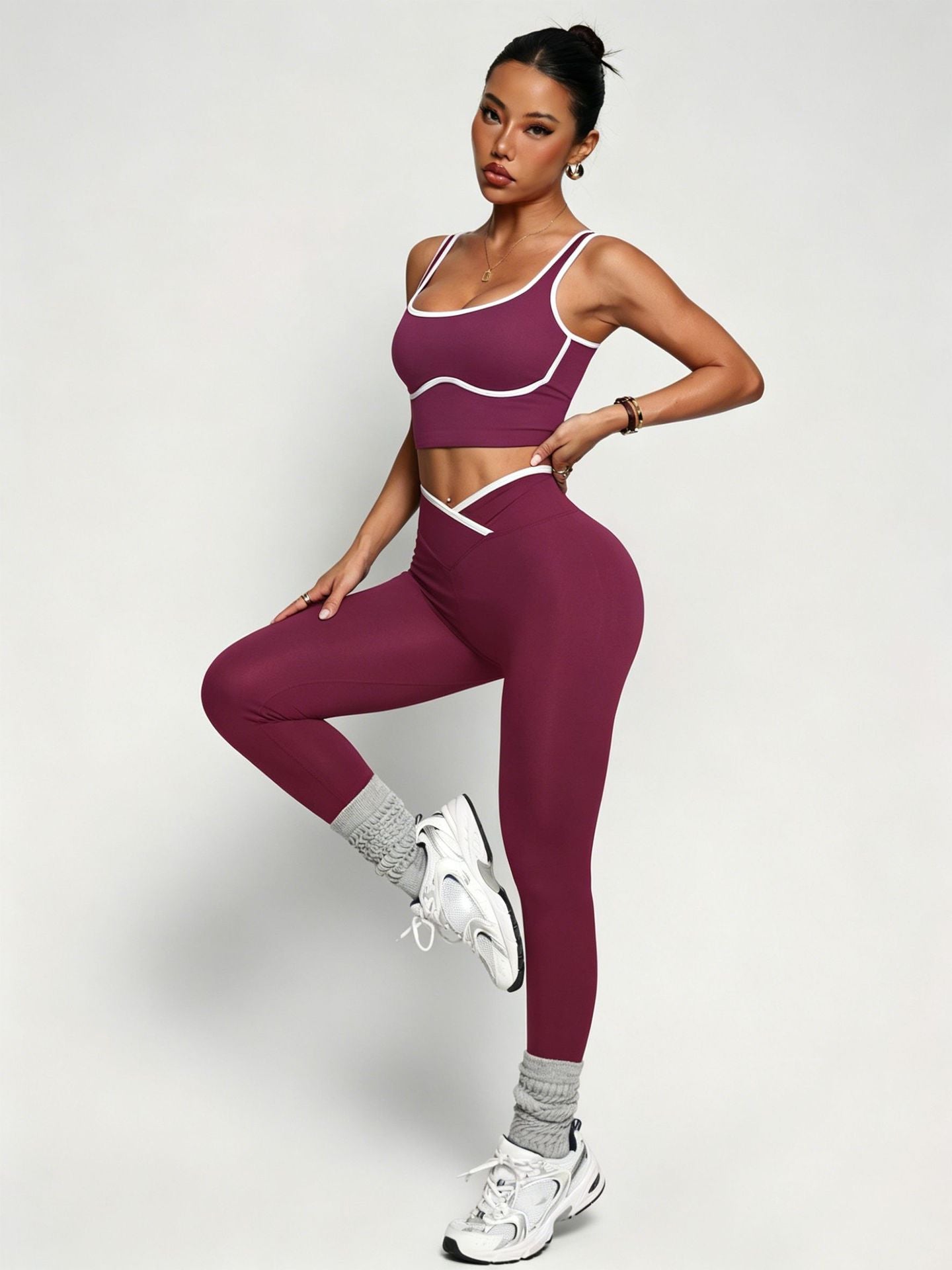 Women's Workout Outfit Set: Sports Bra, Tank Top & Yoga Pants