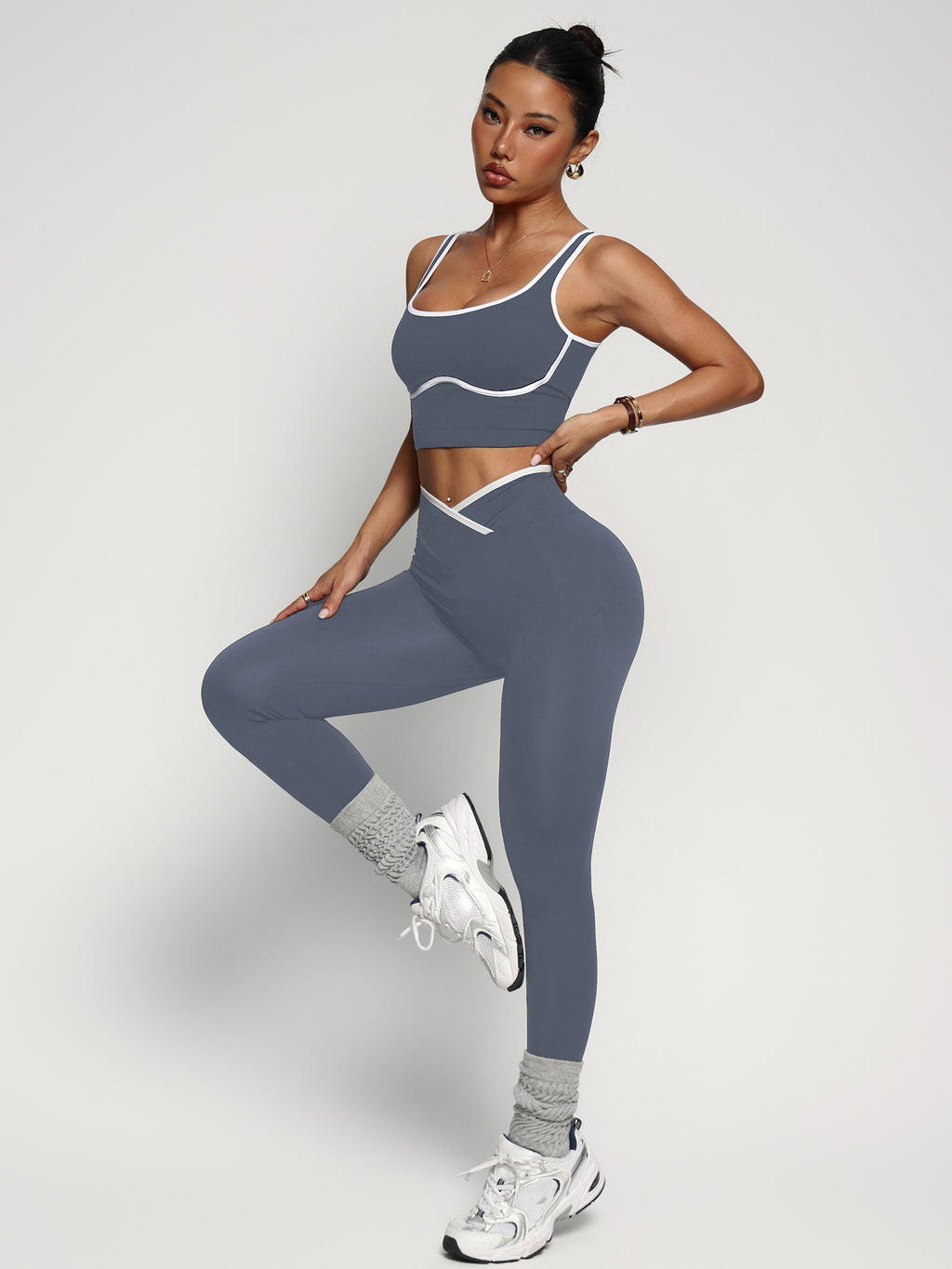 Women's Workout Outfit Set: Sports Bra, Tank Top & Yoga Pants