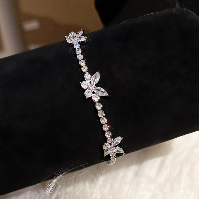 Luxury Floral Clasp Bangle - French Style Flower Bracelet