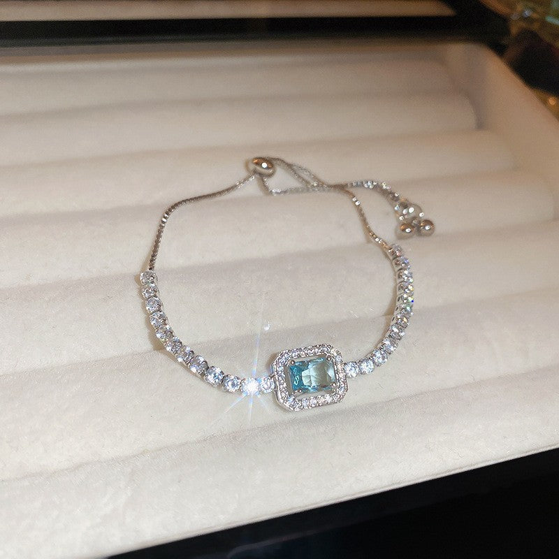 Fashion Geometric Cubic Zirconia Bracelet for Daily Wear