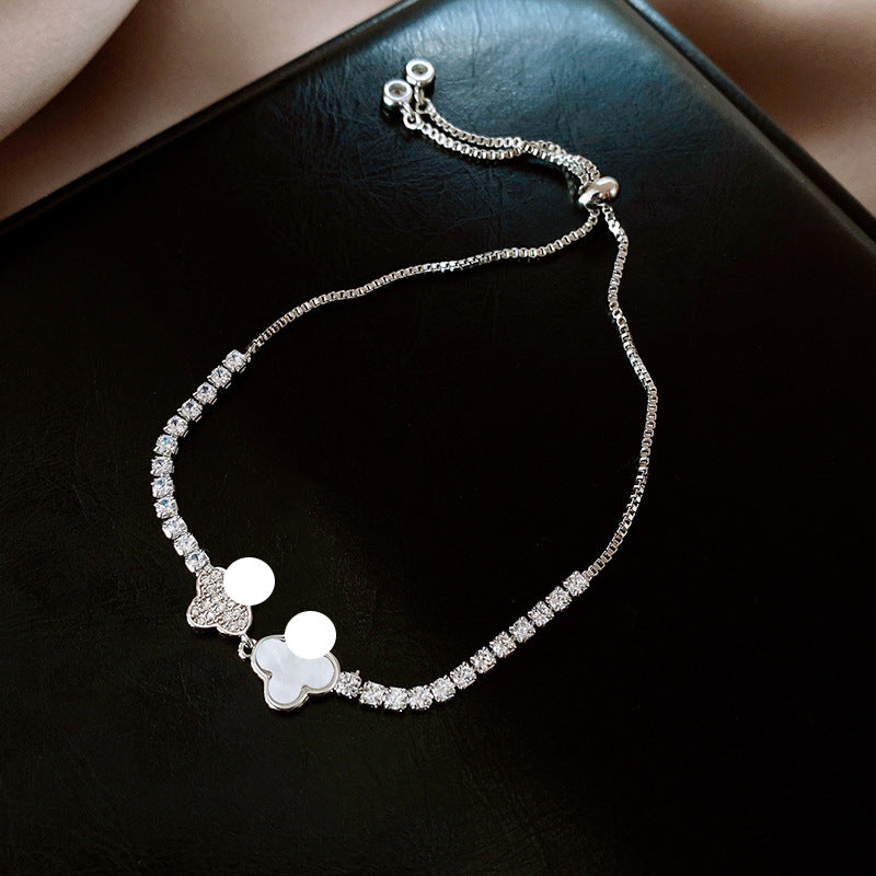 Exquisite Western Style Zirconia Heart Bracelet - Chic Bangle