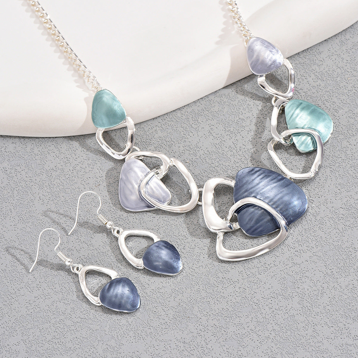 Elegant Round Enamel Drop Earrings & Clavicle Necklace Set