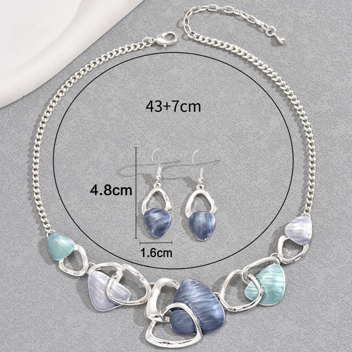 Elegant Round Enamel Drop Earrings & Clavicle Necklace Set