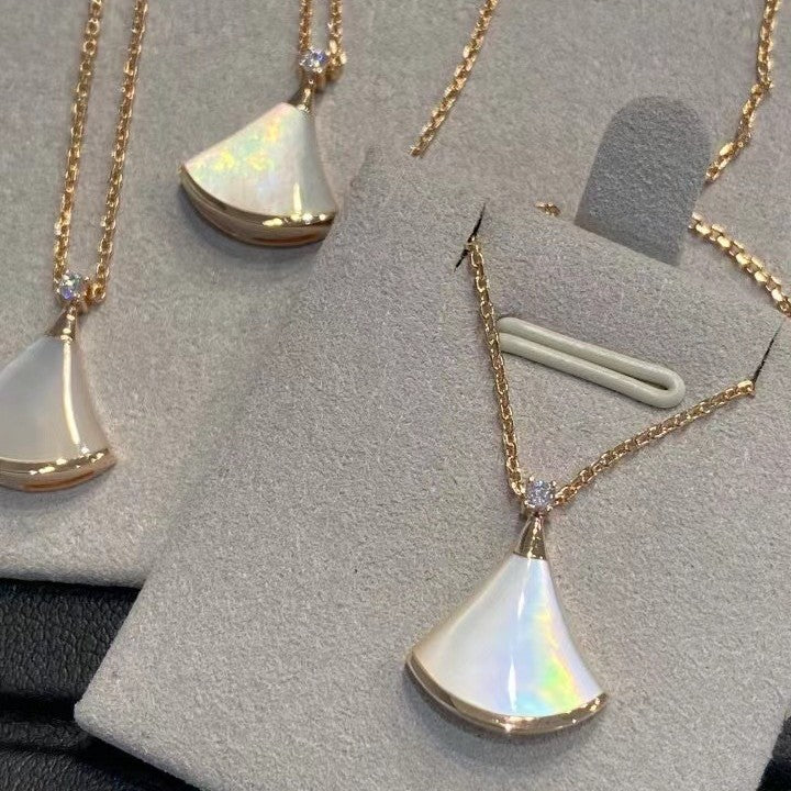 Elegant Light Luxury Fan Skirt Pendant Necklace for Women