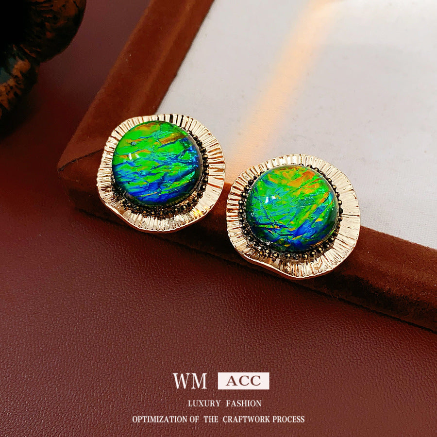 Vintage Fashion Round Resin Stud Earrings - Light Luxury Style
