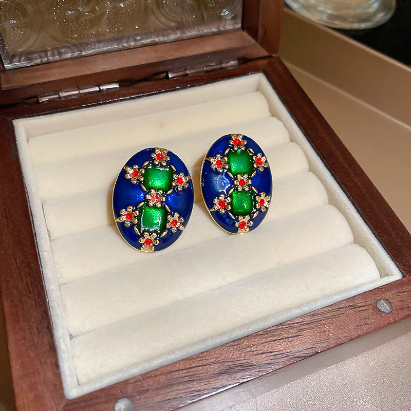 Retro Light Luxury Geometric Earrings - Floral Design