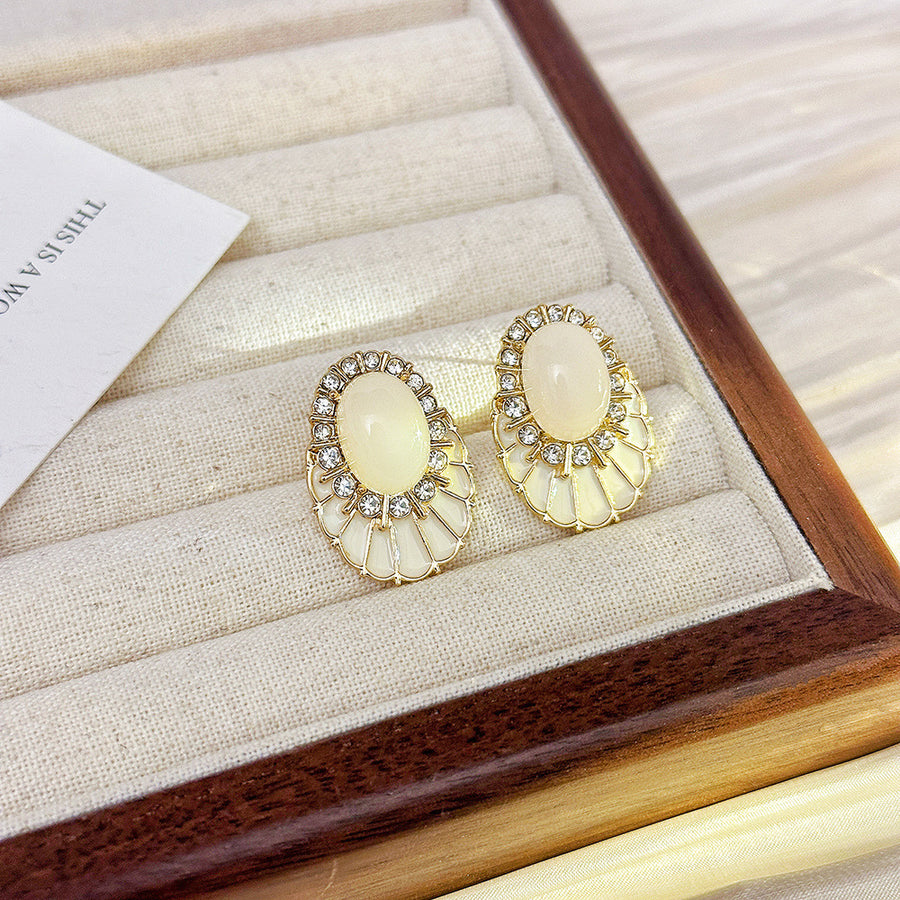 Vintage Enamel Flower Earrings - Elegant Ear Jewelry for Women