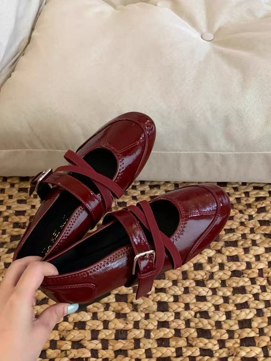 Women's Vintage Ballet Mary Janes - Retro Red Sneakers