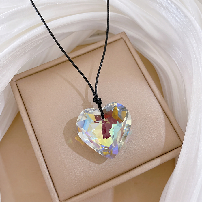Iridescent Heart Cut Glass Pendant Choker Necklace