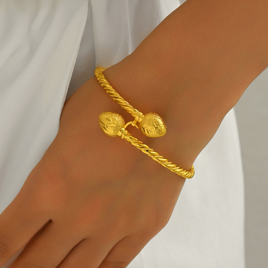 Light Luxury Geometric Bangle for Women - 18K Plated