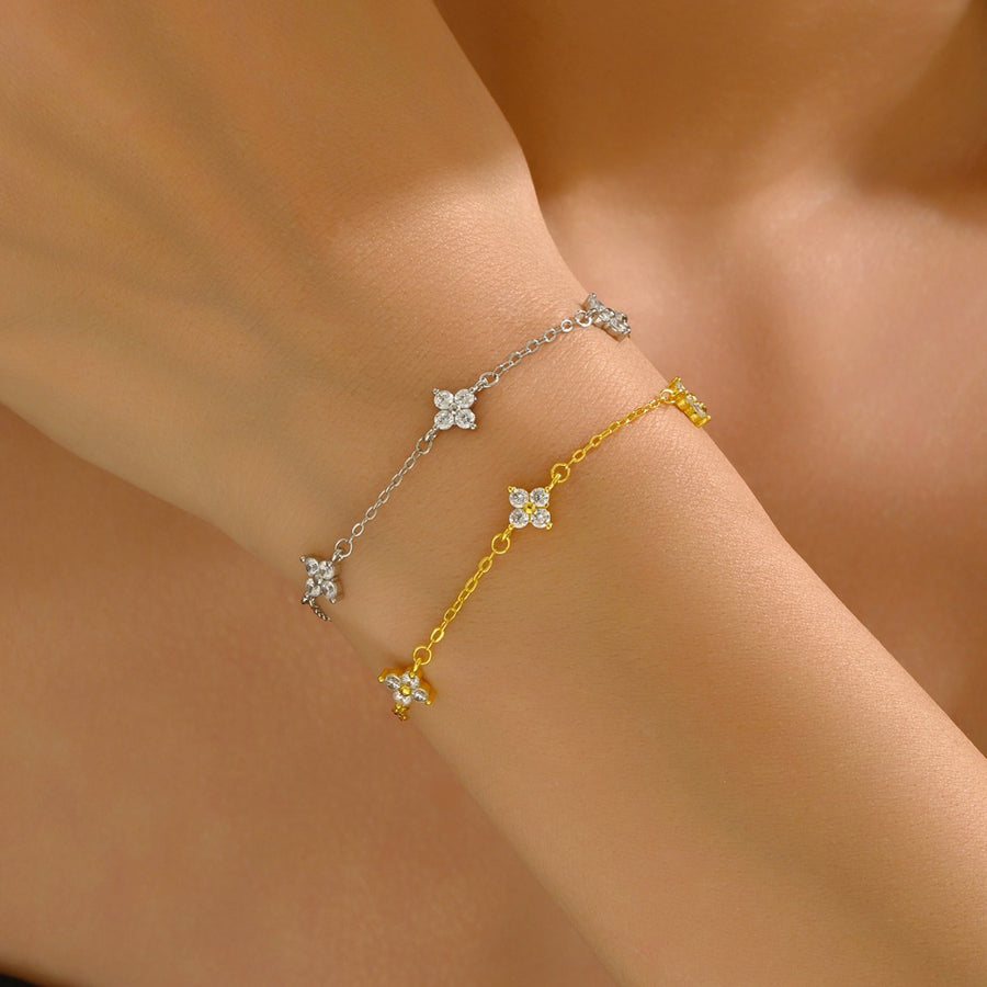 Elegant Geometric Four-Leaf Clover Bangle for Women