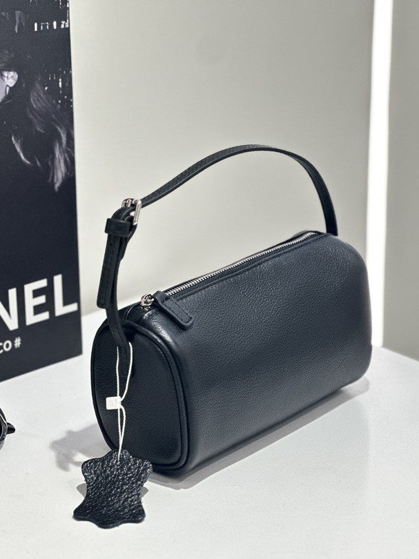 Customizable Cowhide Shoulder Pen Holder Bag for Women