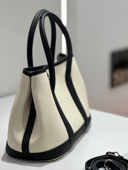 Genuine Leather Women's Handbag - Stylish & Spacious Tote