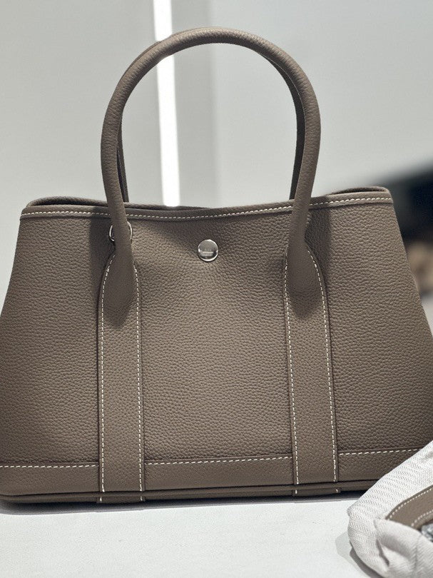 Genuine Leather Women's Handbag - Stylish & Spacious Tote