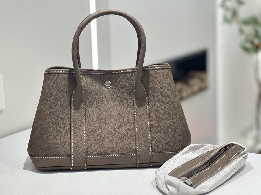 Genuine Leather Women's Handbag - Stylish & Spacious Tote