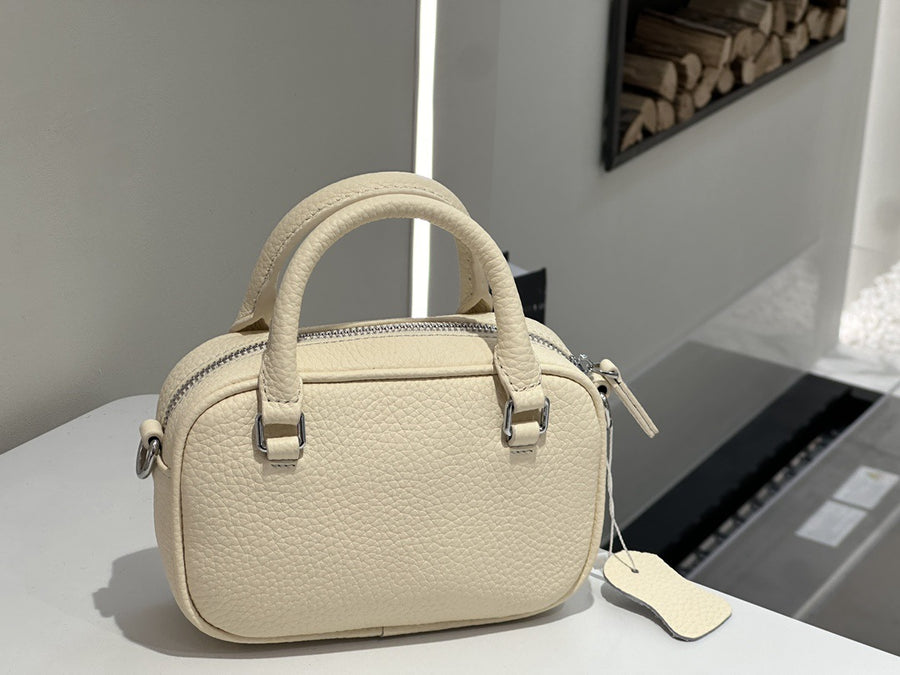 Light Luxury Women's Handbag - Stylish Tote for Every Occasion