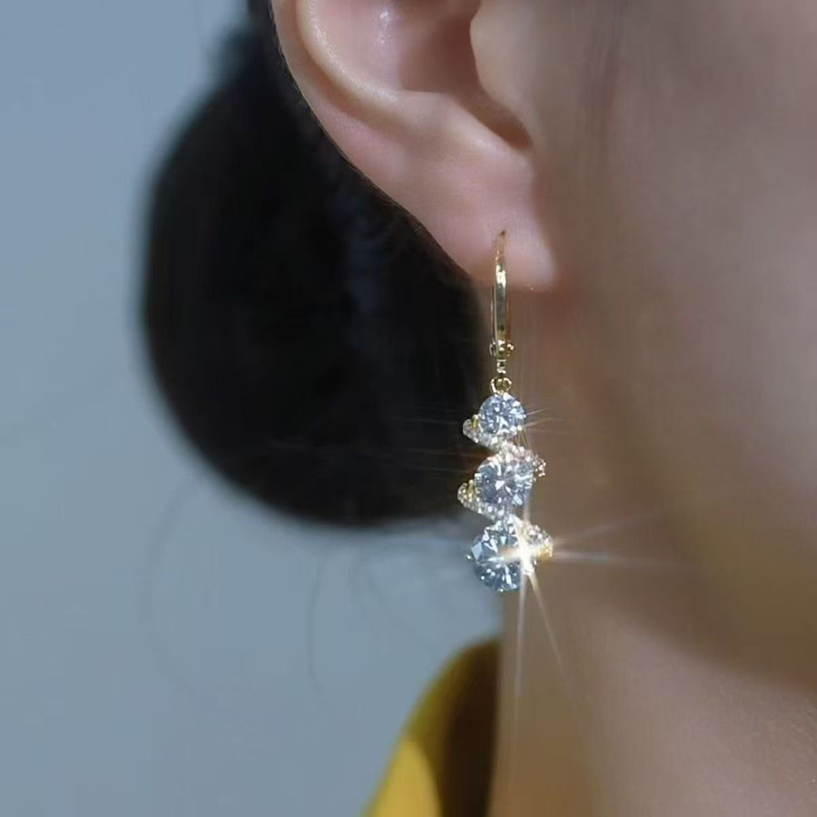 French Style Light Luxury Sparkling Earrings for Women