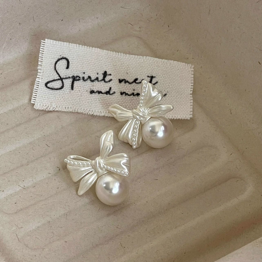 Elegant French Vintage White Pearl Bow Earrings