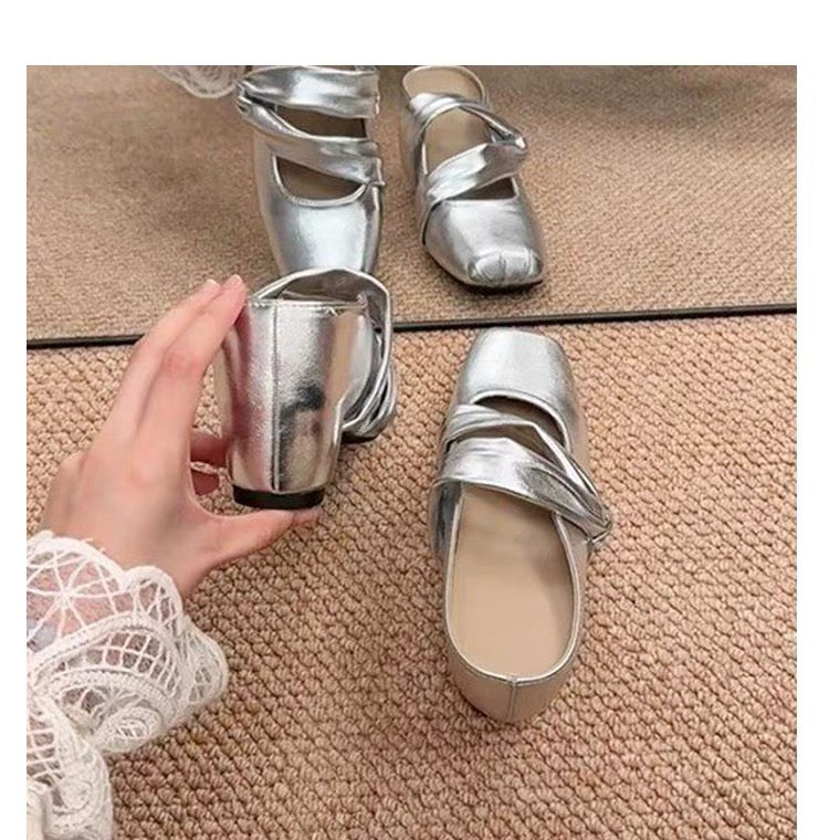 2026 Summer Korean Style Women Retro Closed Toe Sandals