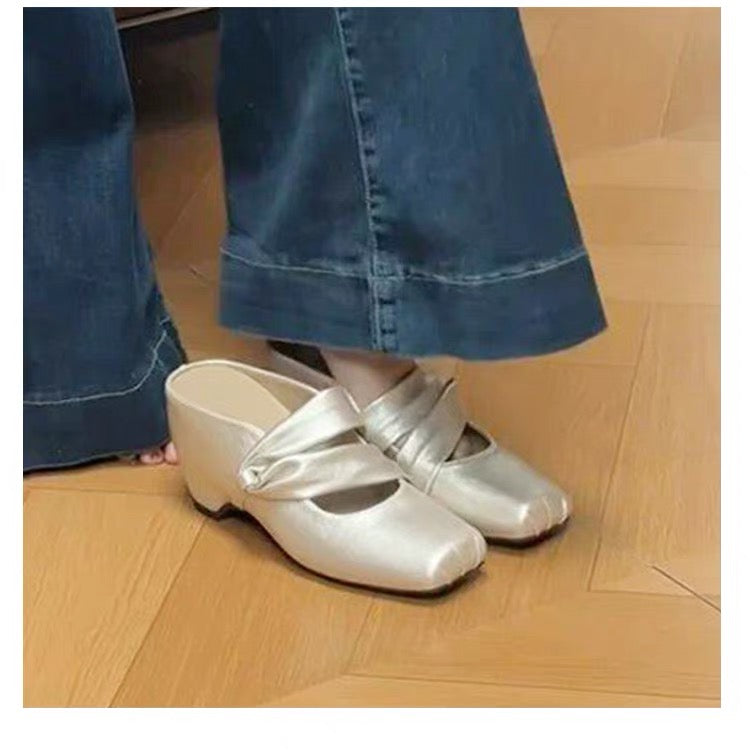 2026 Summer Korean Style Women Retro Closed Toe Sandals