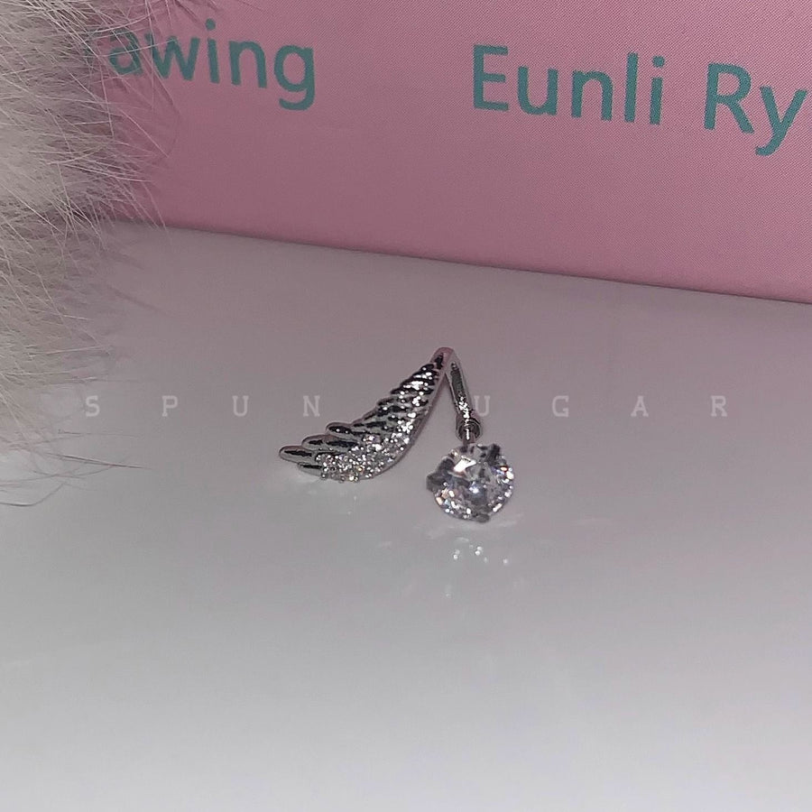 Stunning Angel Wing Ear Studs - Unique Rhinestone Earrings