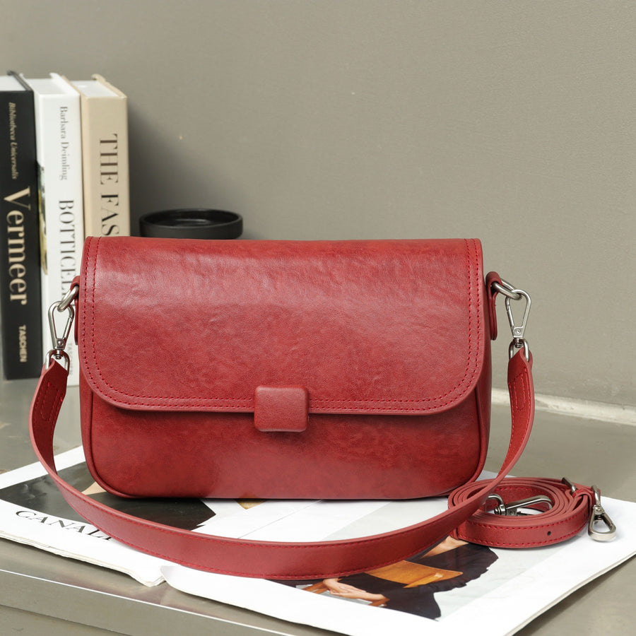 Real Leather Women's Bag - Stylish Crossbody for Commuting