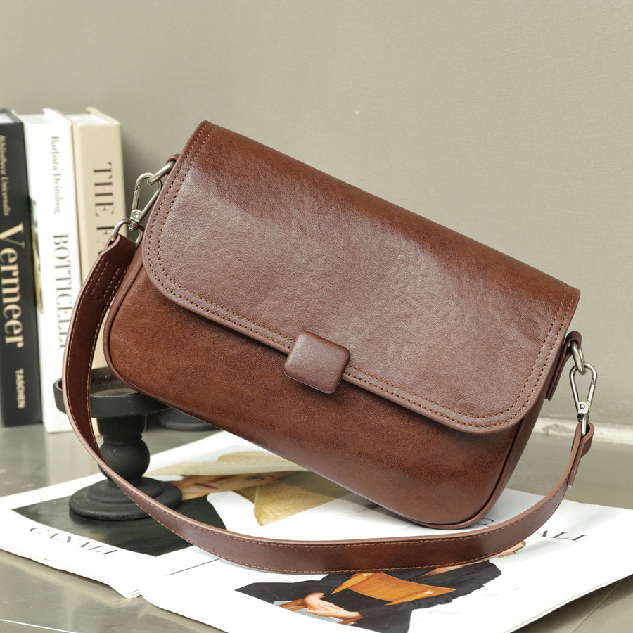 Real Leather Women's Bag - Stylish Crossbody for Commuting