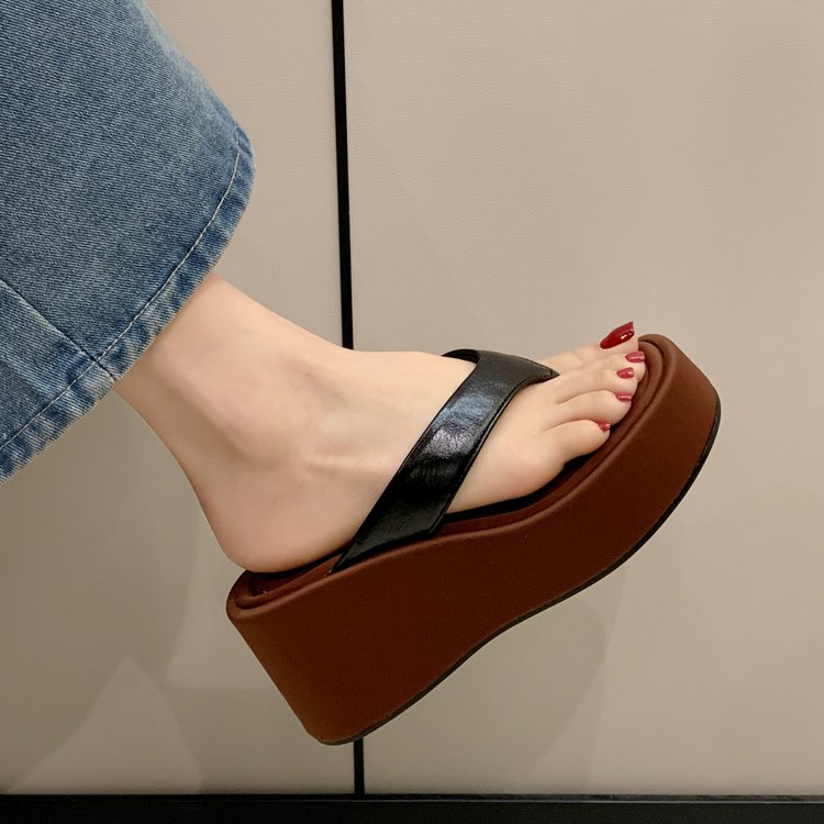 Women's Leopard Print Flip Flops - Elevated Platform Sandals
