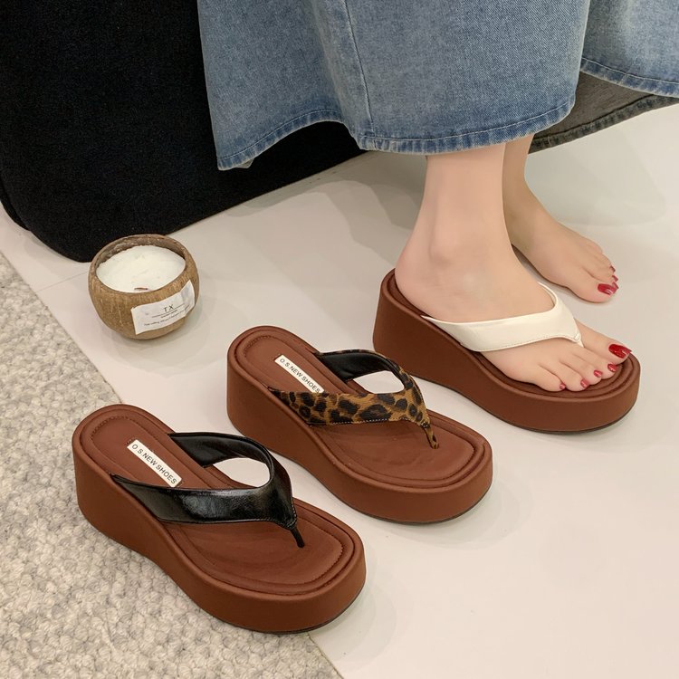 Women's Leopard Print Flip Flops - Elevated Platform Sandals