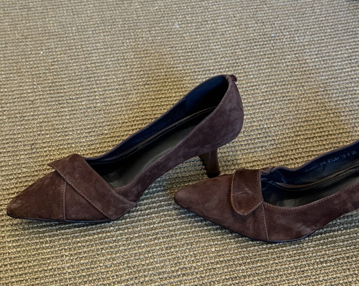 Women's French Retro Pointed Toe High Heels for Elegance