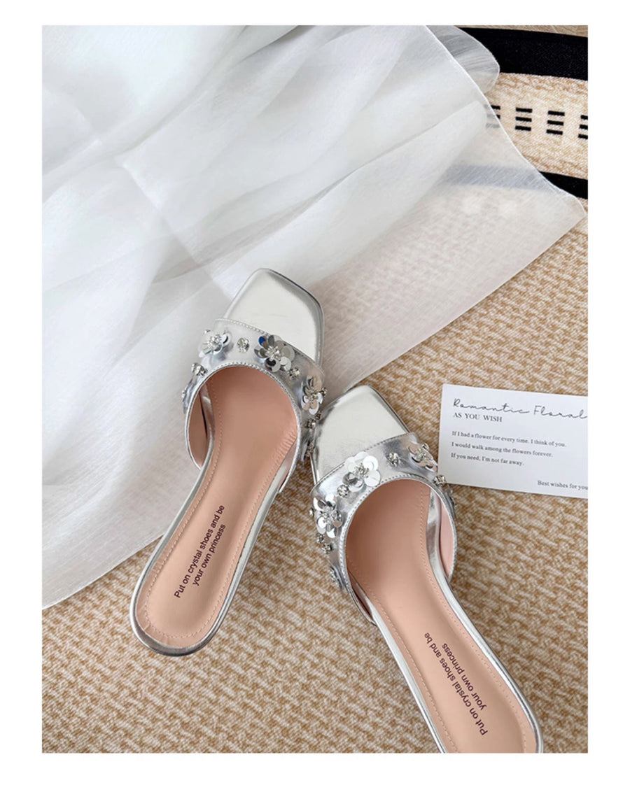 2026 New Women French Luxury One-Strap Slide Sandals