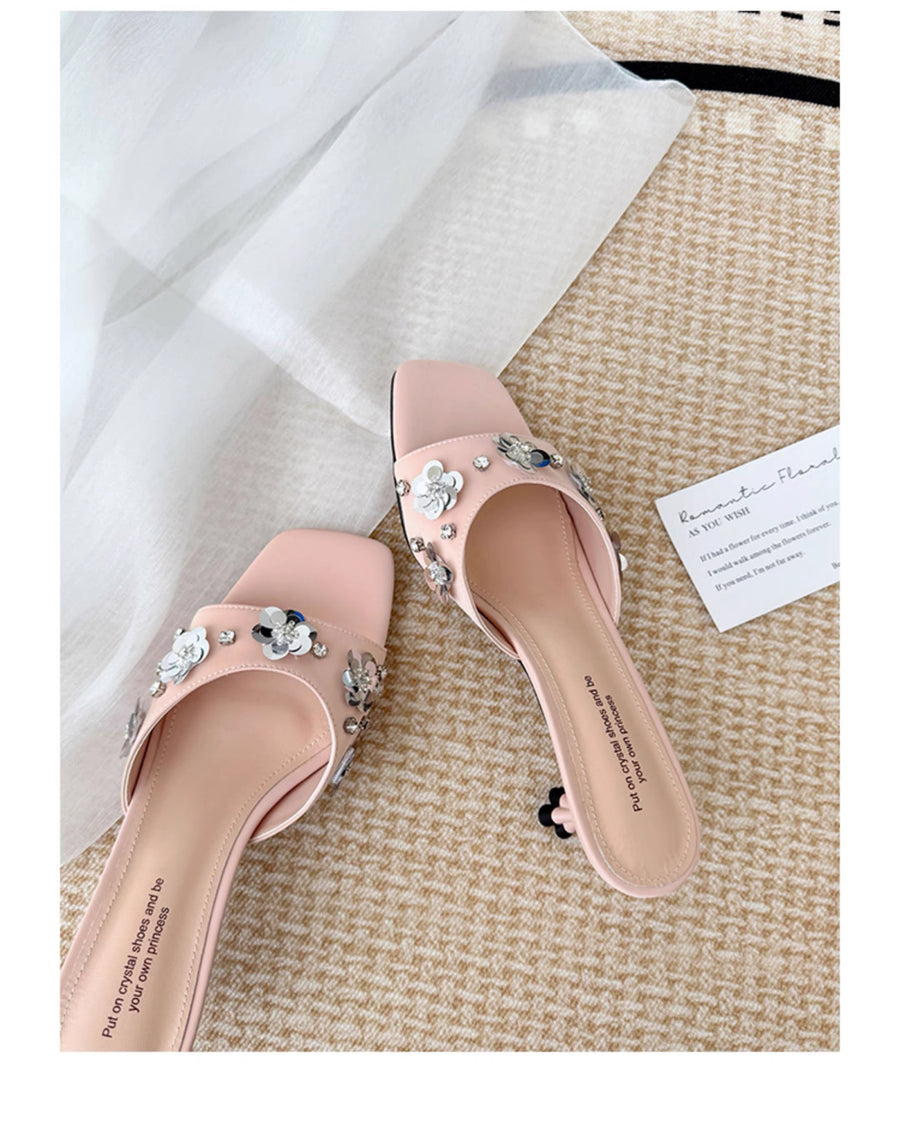 2026 New Women French Luxury One-Strap Slide Sandals