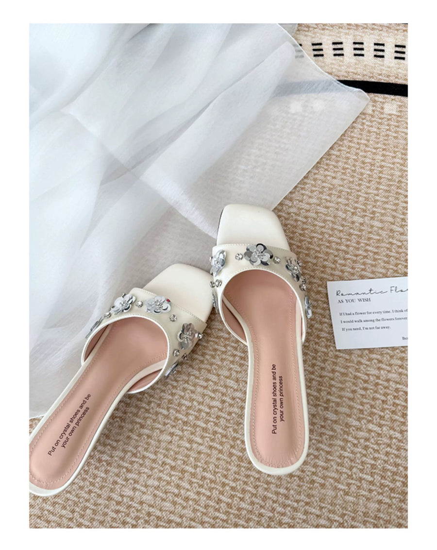 2026 New Women French Luxury One-Strap Slide Sandals