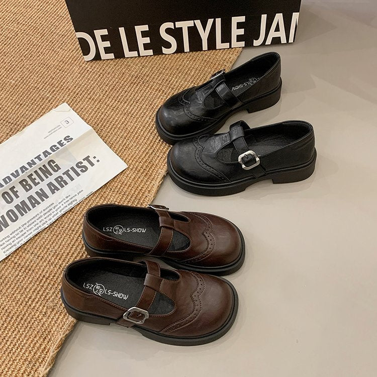 Women's Carved Platform Mary Janes - Retro Leather Shoes