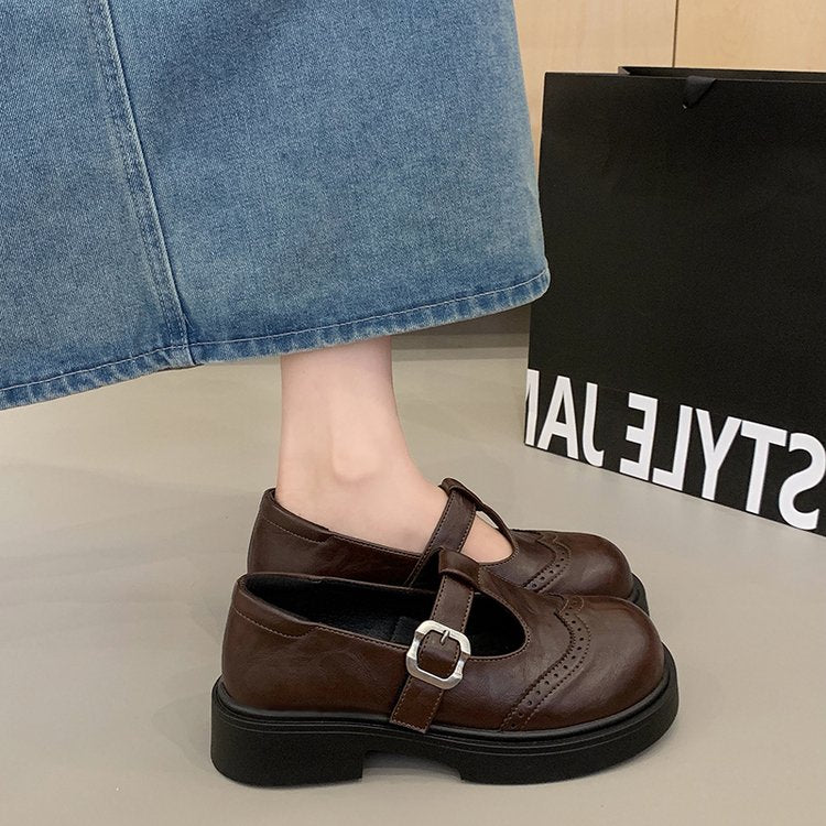 Women's Carved Platform Mary Janes - Retro Leather Shoes