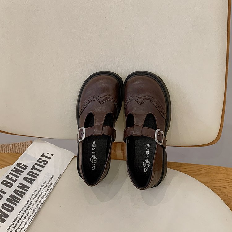 Women's Carved Platform Mary Janes - Retro Leather Shoes