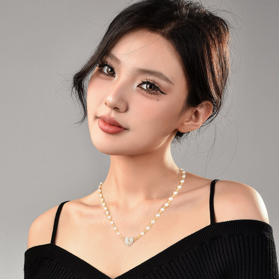 High-grade Diamond-encrusted Heart-shaped Pendant Necklace