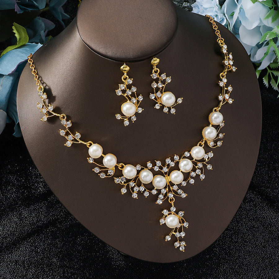 Retro Palace Style Exaggerated Necklace for Women