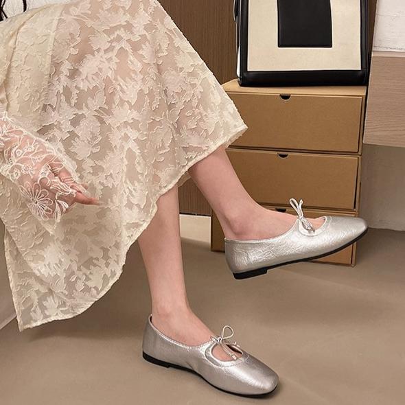 Women Minimalist T-Cut Tiny Front Bow Ballet Flats