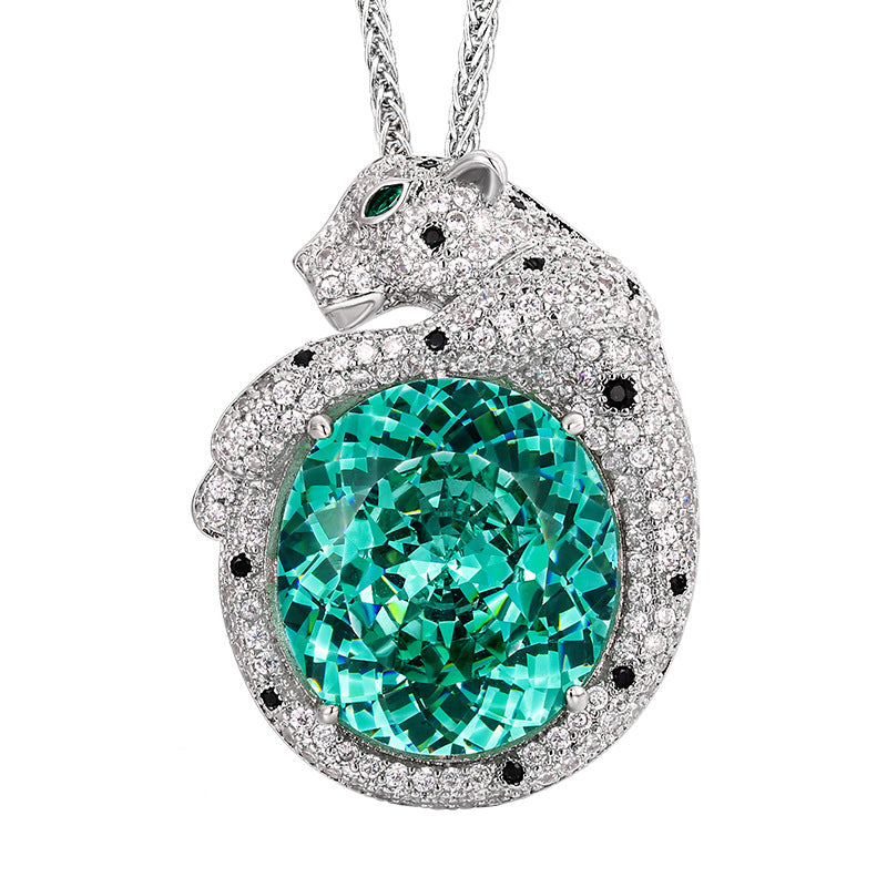 Luxury Green Retro Leopard Pendant Necklace for Women